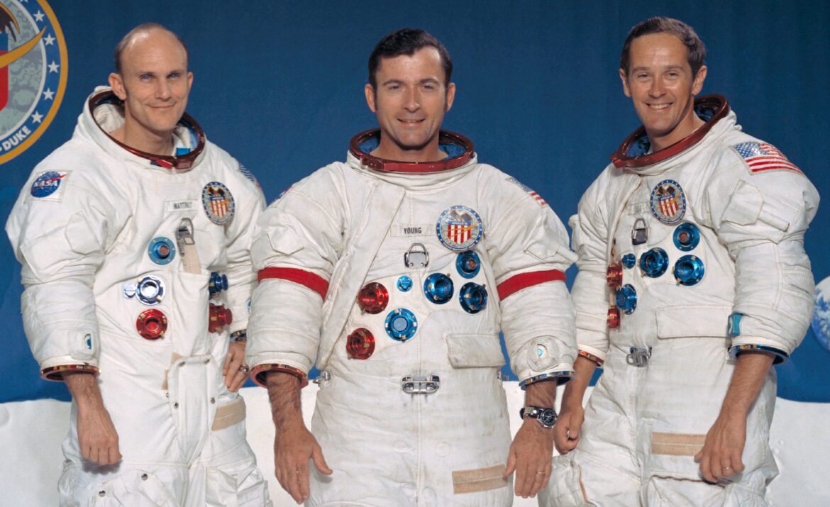 Apollo 16 : une photo de famille sur la Lune