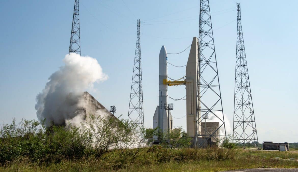 Ariane 6 allume son Vulcain à Kourou