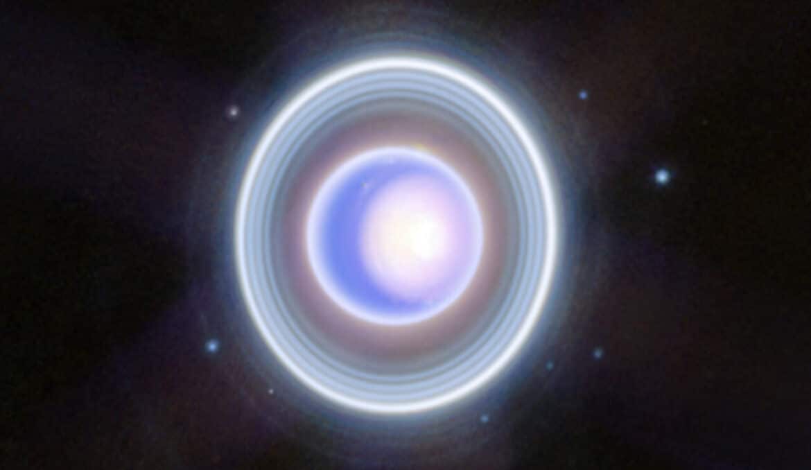 Uranus sublimée par le télescope James Webb