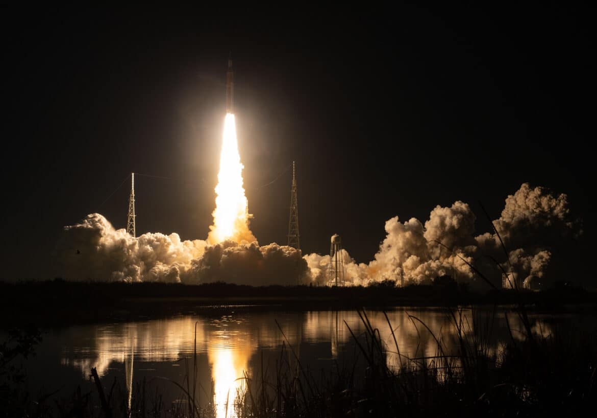 Succès du lancement d’Artemis 1