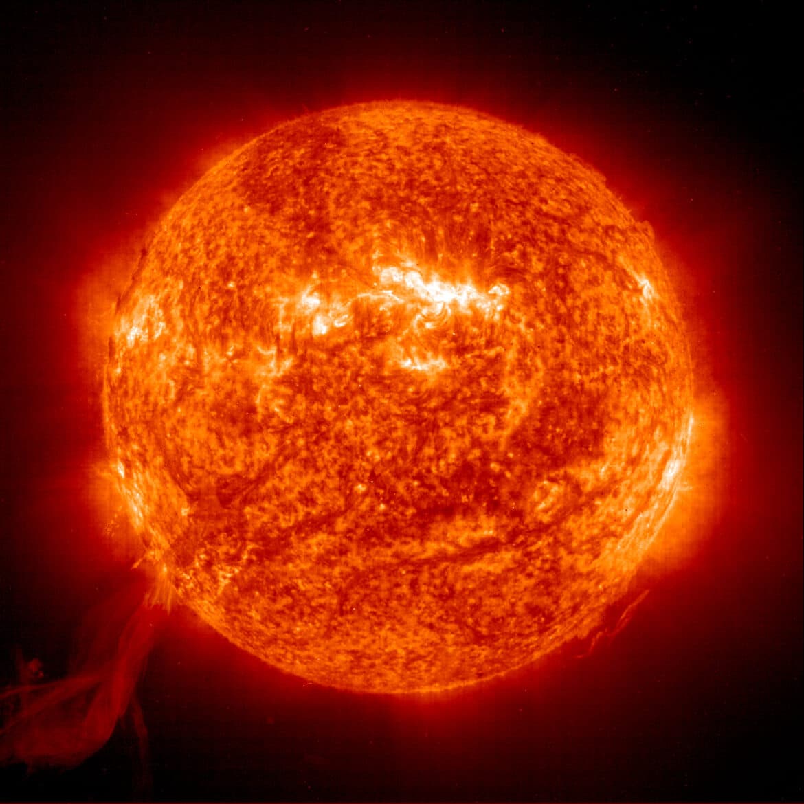 Vue d'une protubérance solaire par SOHO