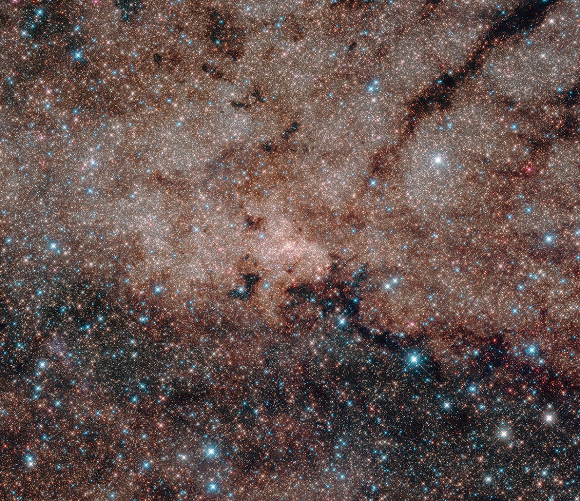 Le cœur de la Voie lactée scruté par le télescope Hubble