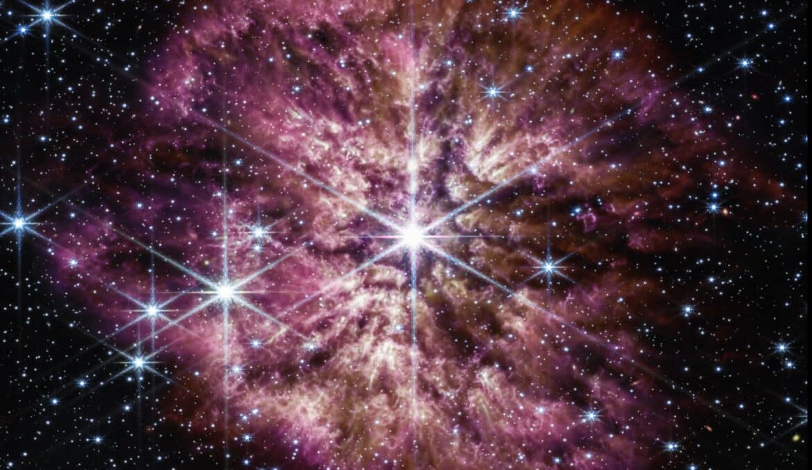 Le Webb observe WR 124, une étoile tumultueuse